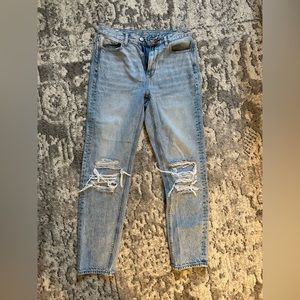 Size 4 American Eagle Mom Jeans High Rise